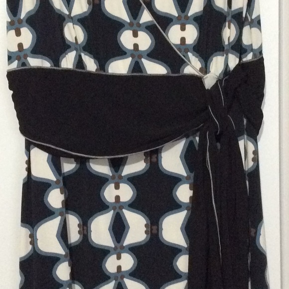 GEO Design Sleeveless Dress - Picture 3 of 6